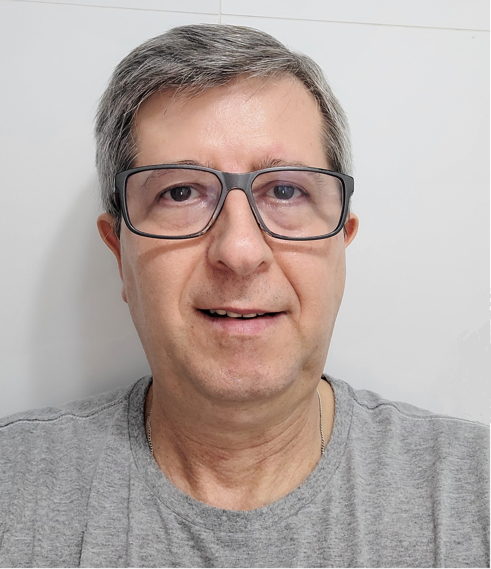 Retrato do autor Júlio César Rodrigues